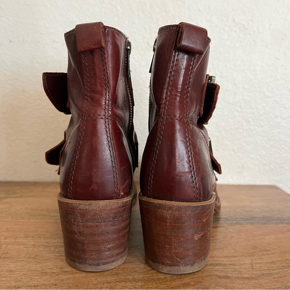Frye Sabrina Double Buckles Ankle Boots in Antique Burgundy Size 9 M - Picture 8 of 16
